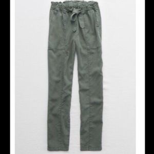 Aerie cargo pants NWT